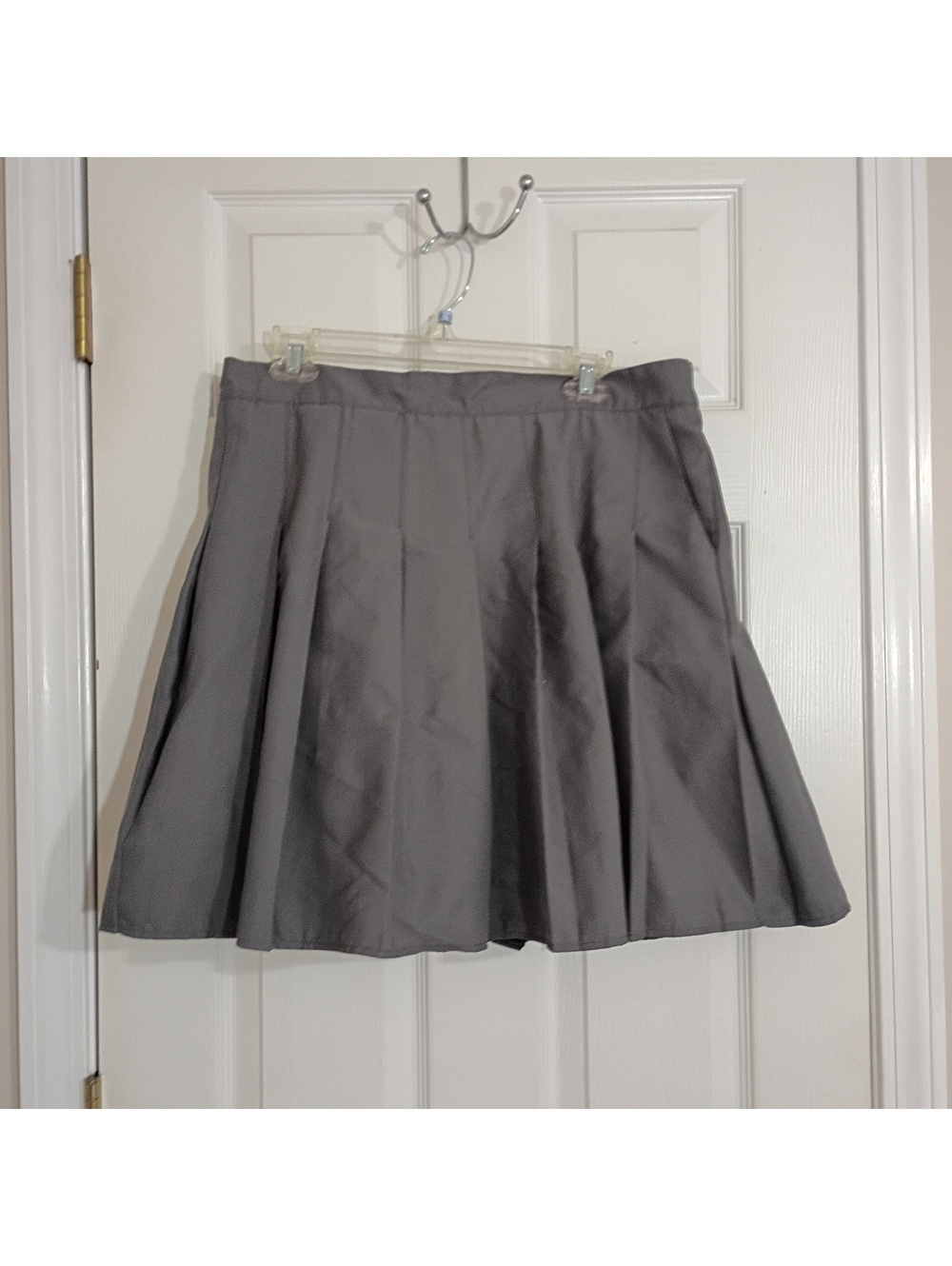 Style Mark Gray Pleated Skort with Side Button and Zipper